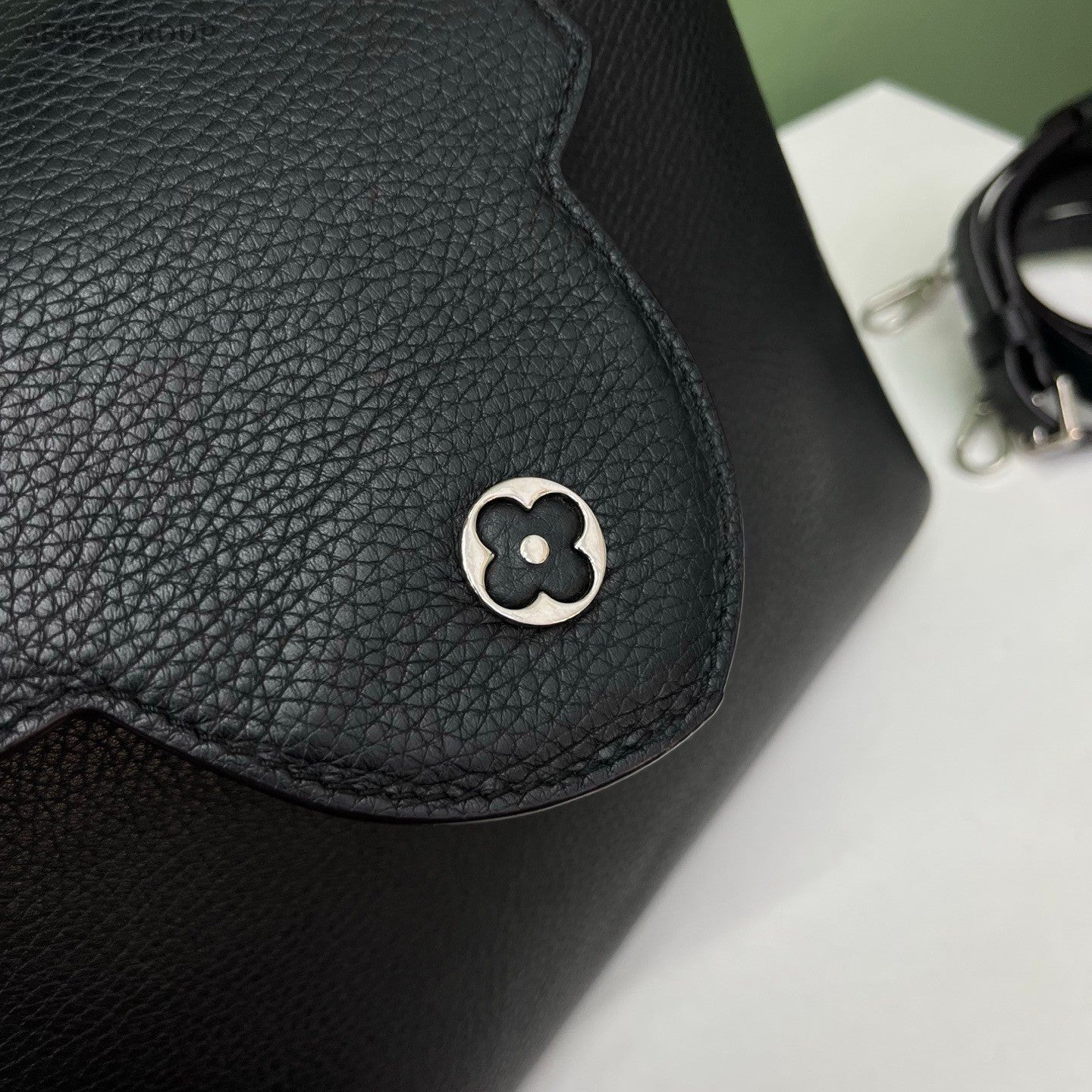 Louis Vuitton Capucines 2Way Top Handle Bag Crossbody Black Silver Women Classic