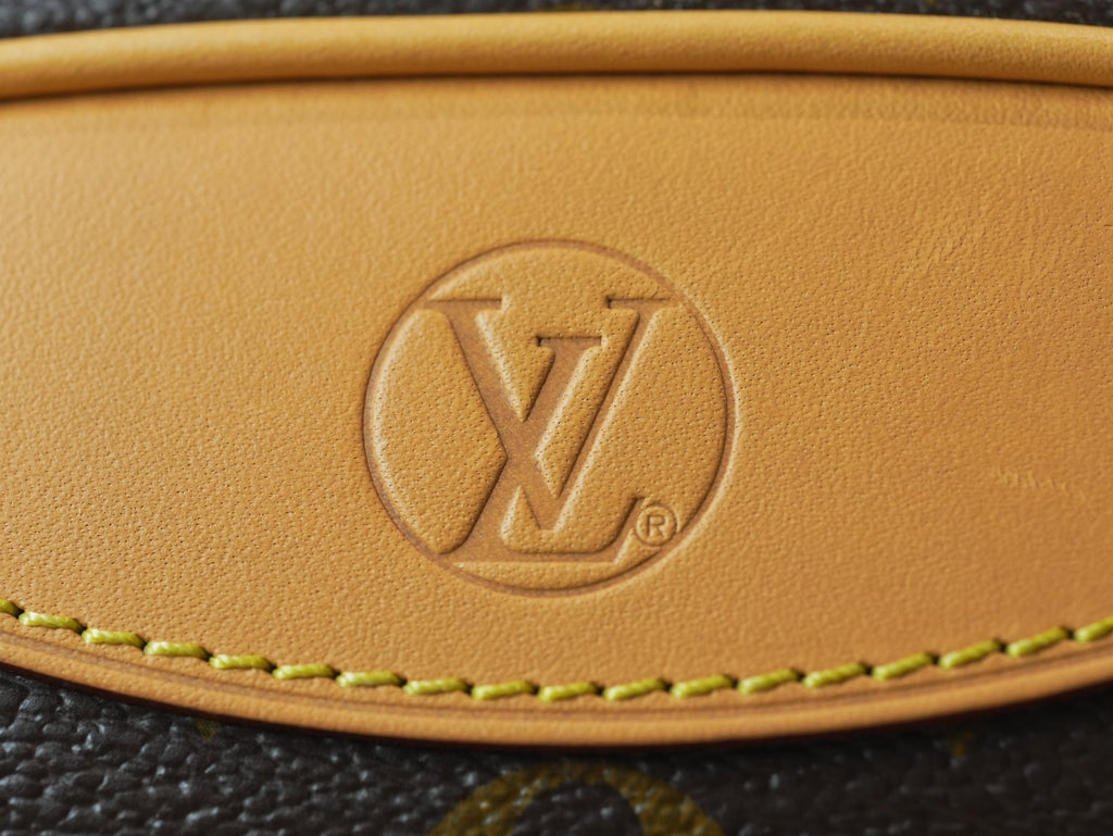 Louis Vuitton Deauville Monogram Canvas Handbag Crossbody Almost Brand NEW