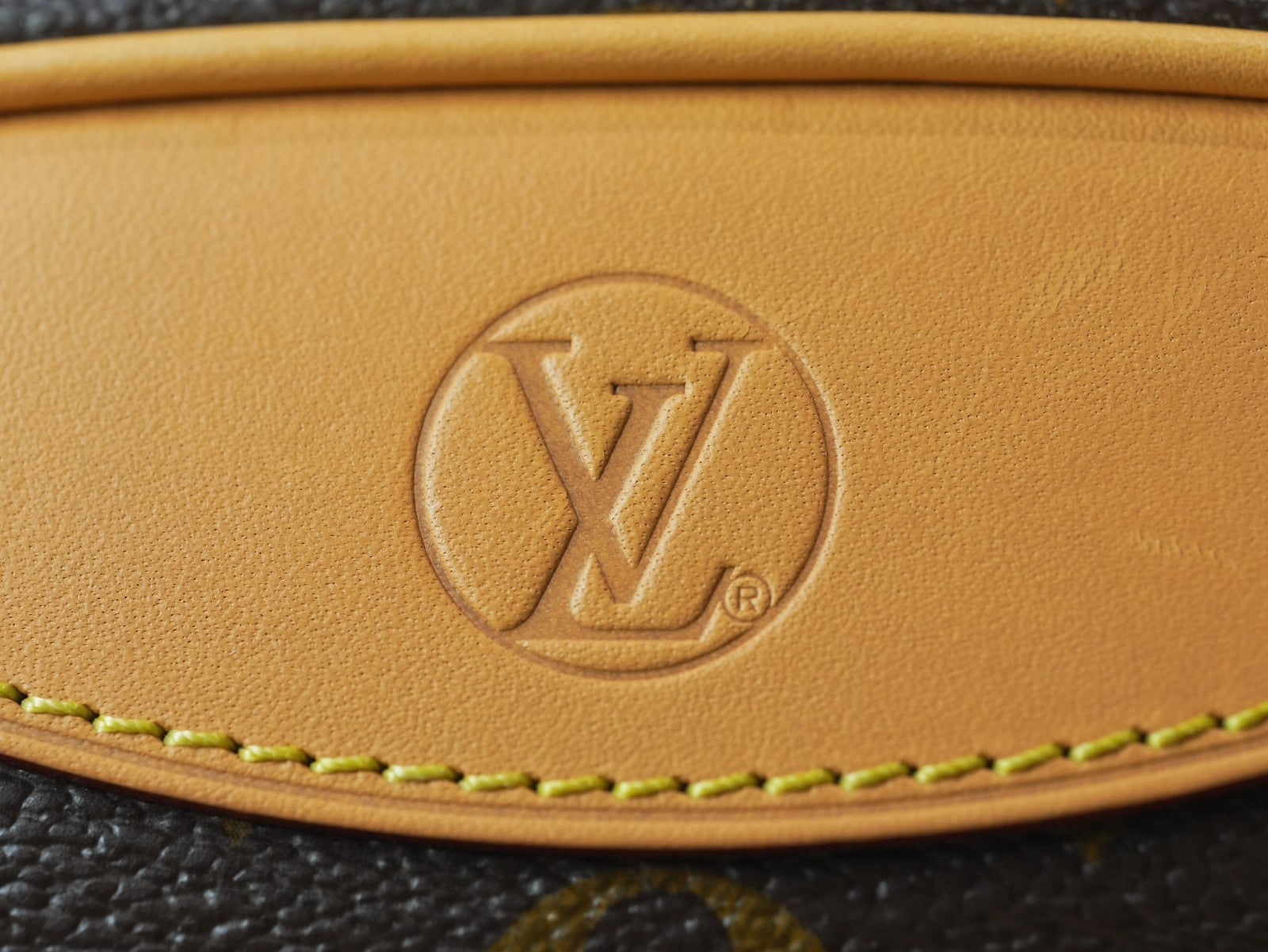 Louis Vuitton Deauville Monogram Canvas Handbag Crossbody Almost Brand NEW