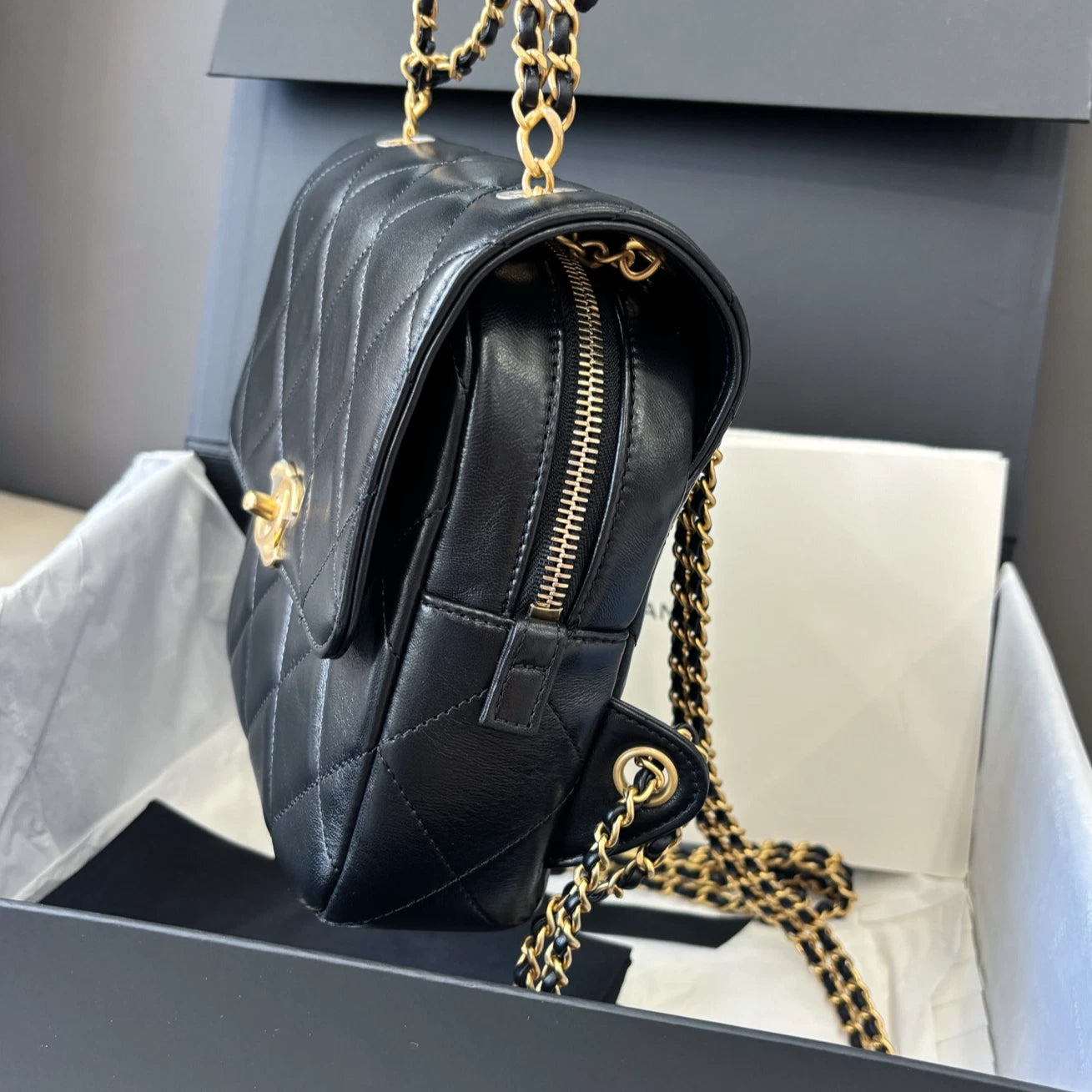 Excellent Chanel Ado Lambskin Gold Chain Black Diamond Backpack Chip Version