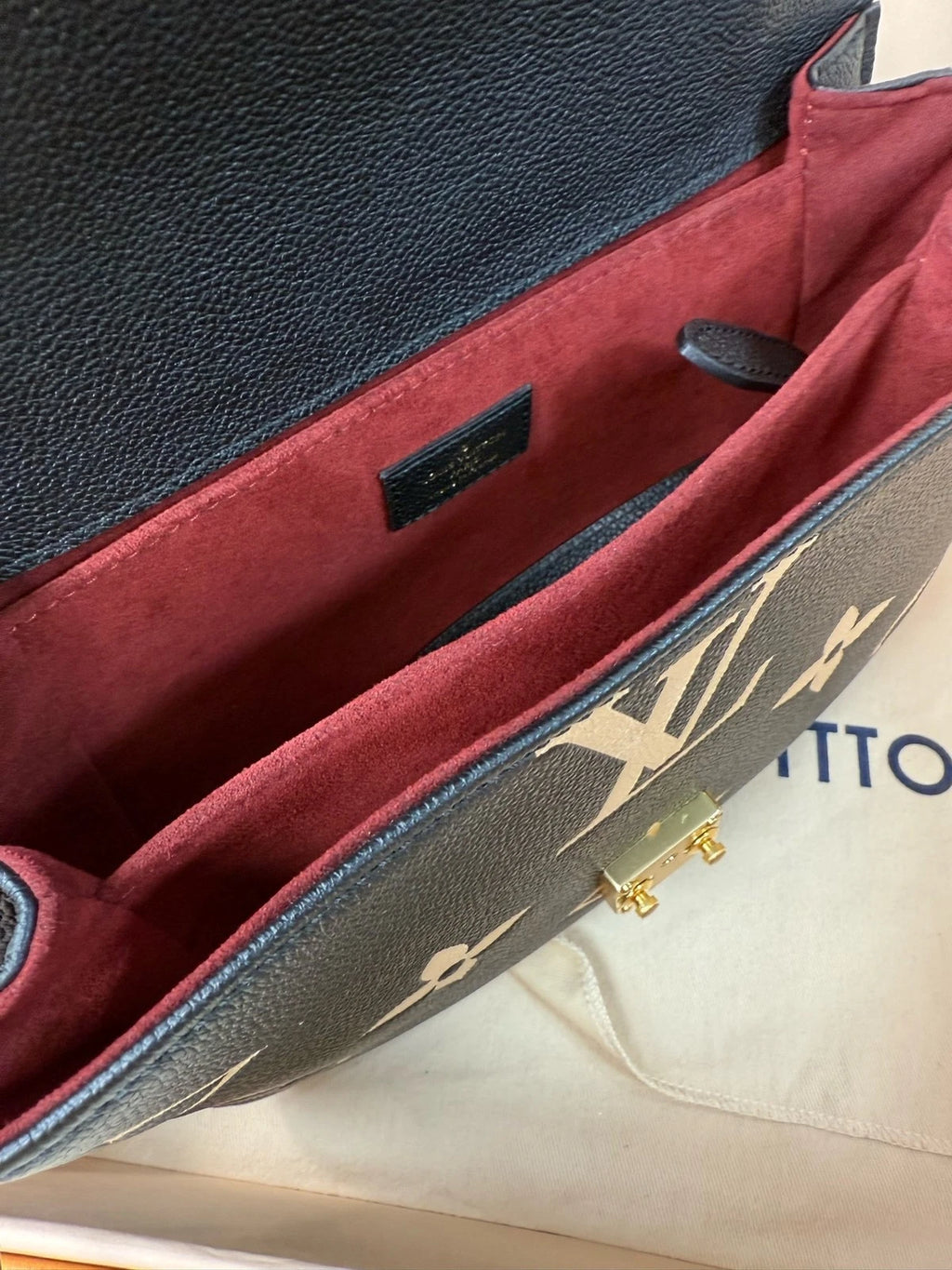 Louis Vuitton Black &amp; White Full Leather Messenger Bag For Women