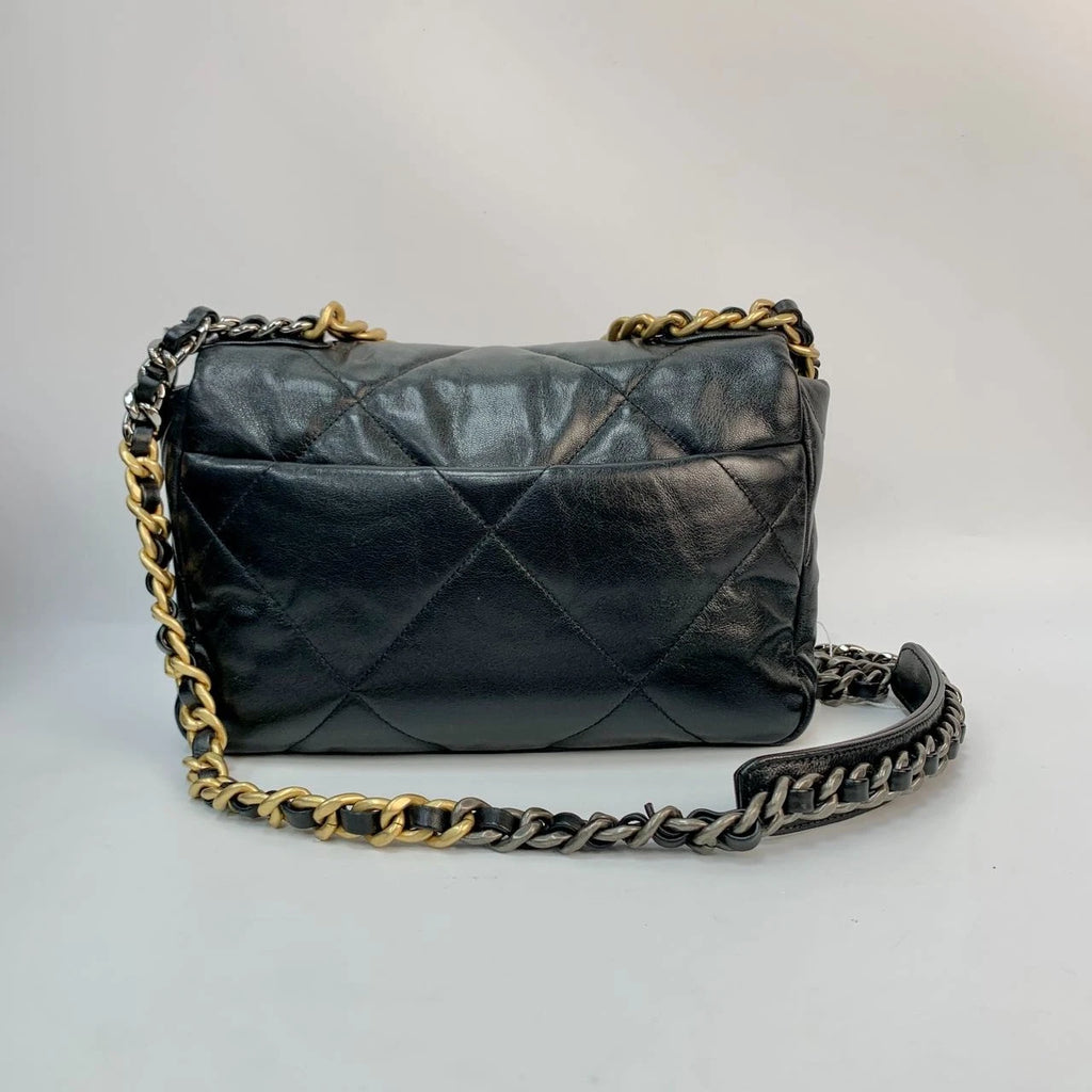 SJ0001 QQ2723 CHANEL 19 Handbag Z