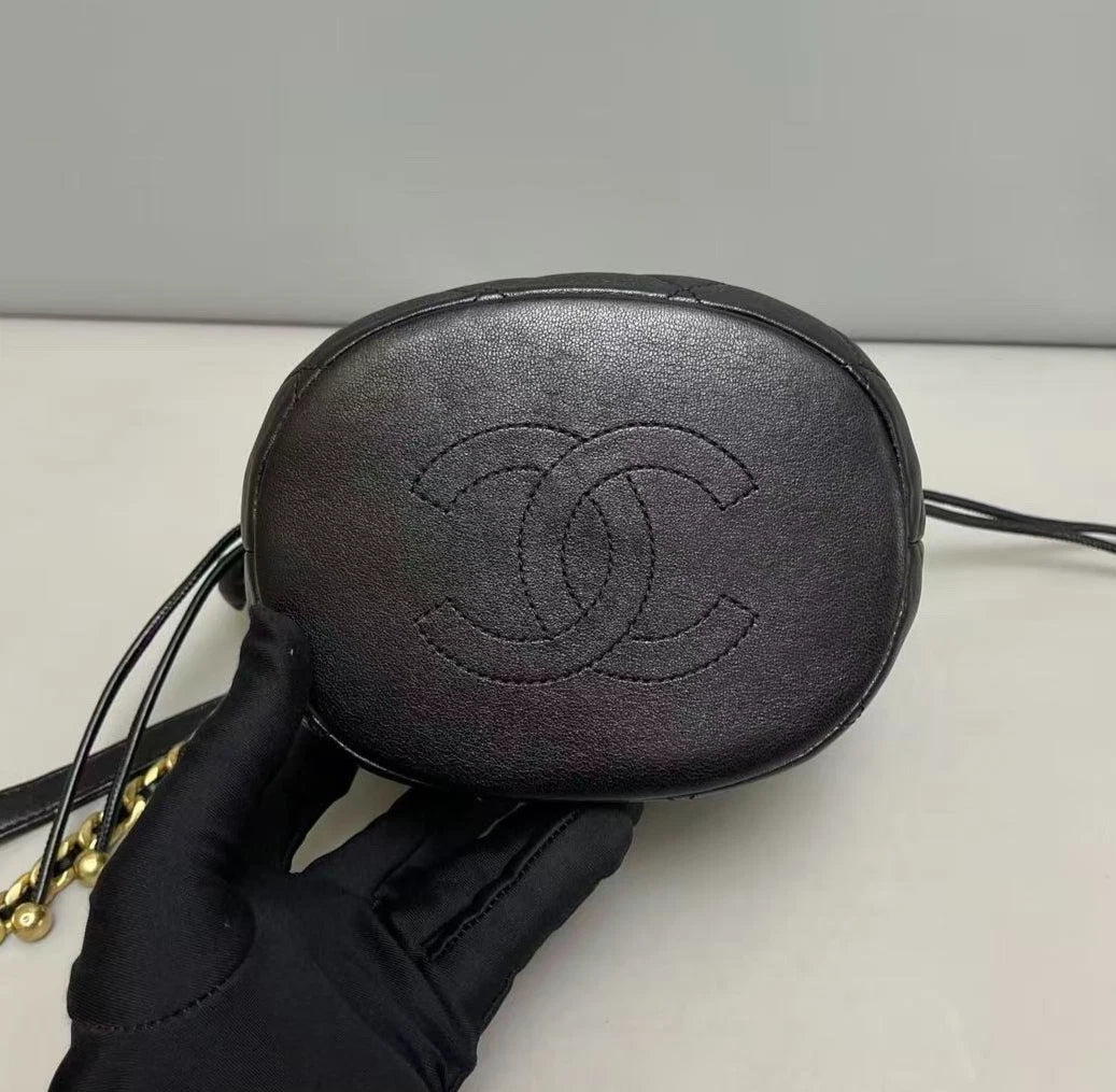 Chanel Diamond Bucket Calfskin Tophandle Bag Shoulder Bag Black Claasic