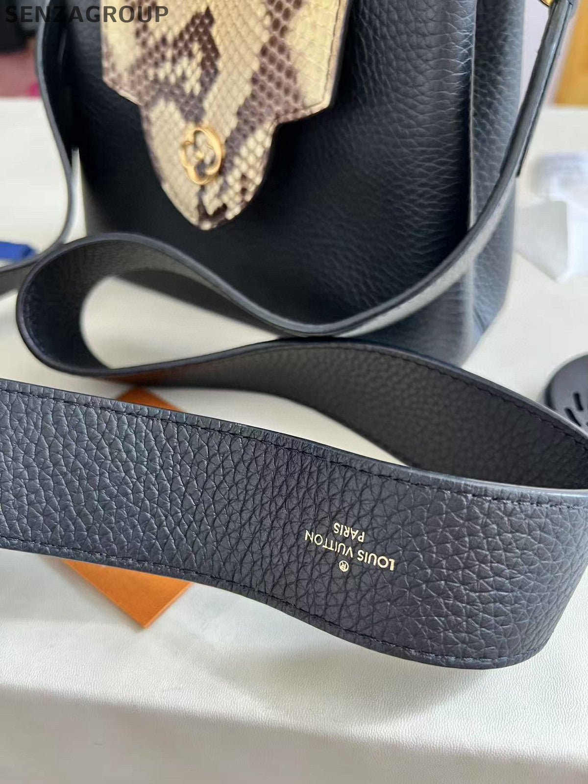 Louis Vuitton Capucines Mini Black Gold Handbag - Classic Women's Tote