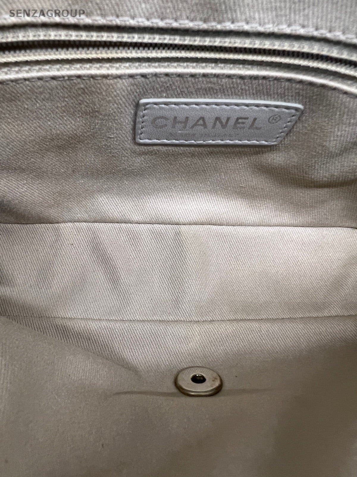 CHANEL Classic Flap GM Easy Chain Calfskin Shoulder bag Women
