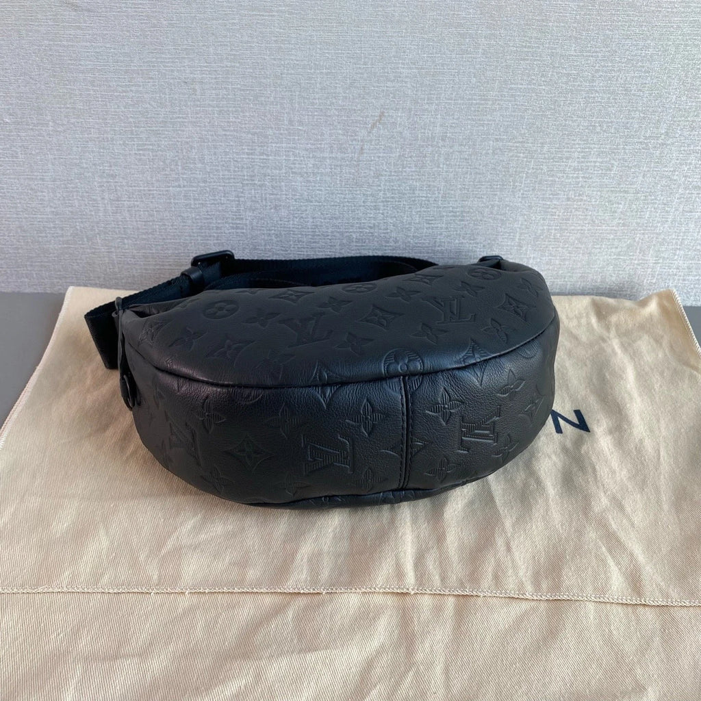 Louis Vuitton Hammock Bag Monogram Black Calfskin Crossbody
