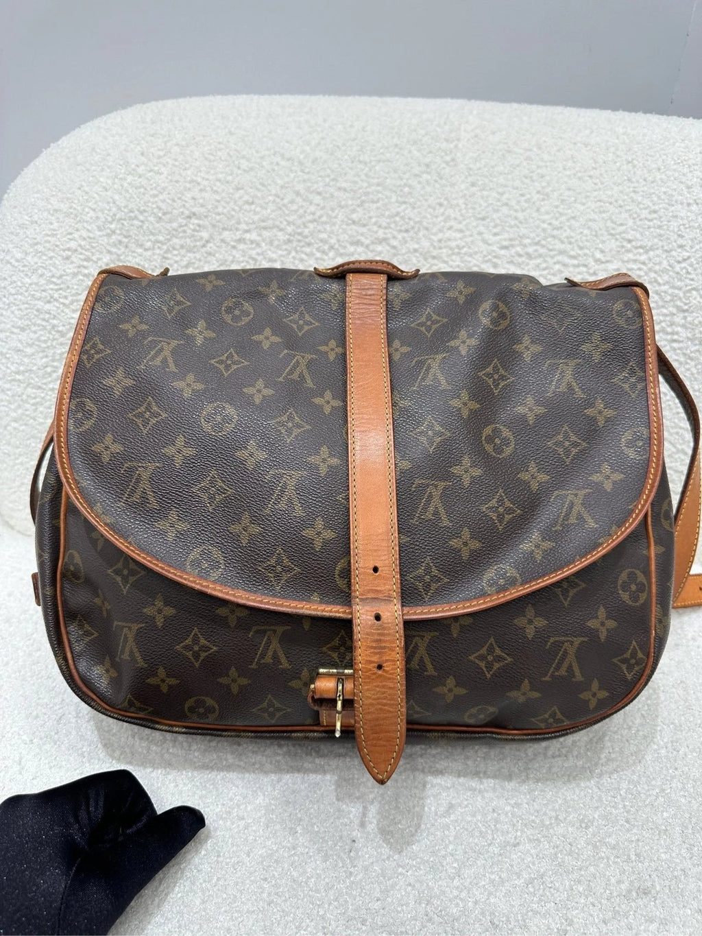 Louis Vuitton Saumur Monogram Canvas Medium Shoulder Bag