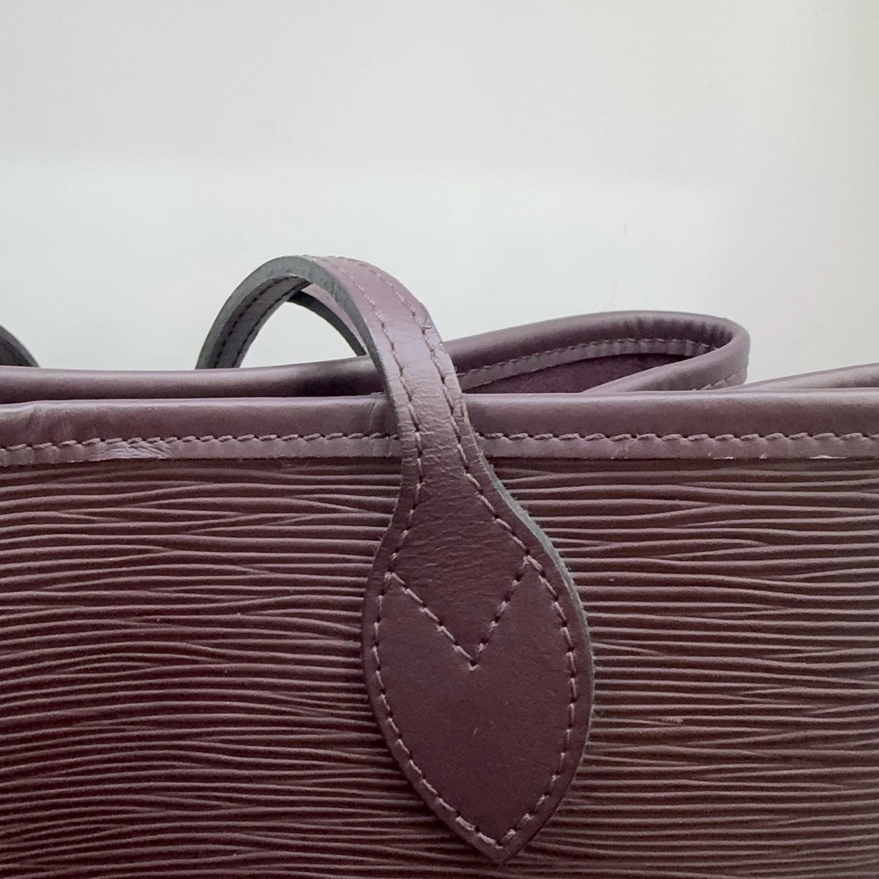 Louis Vuitton Neverfull MM Epi Leather Tote Handbag Shoulder Bag
