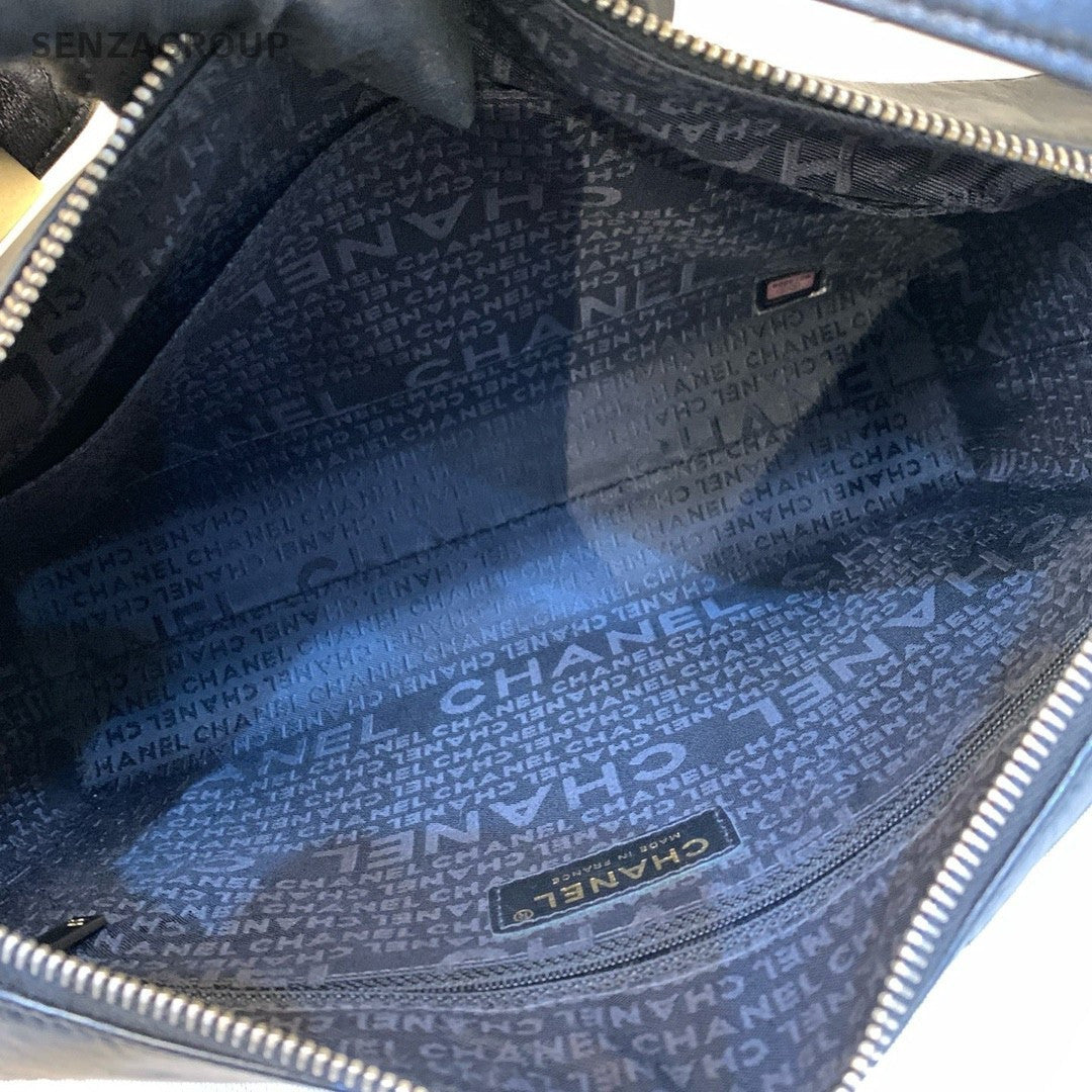CHANEL Black Chocolate Bar Lambskin Shoulder bag