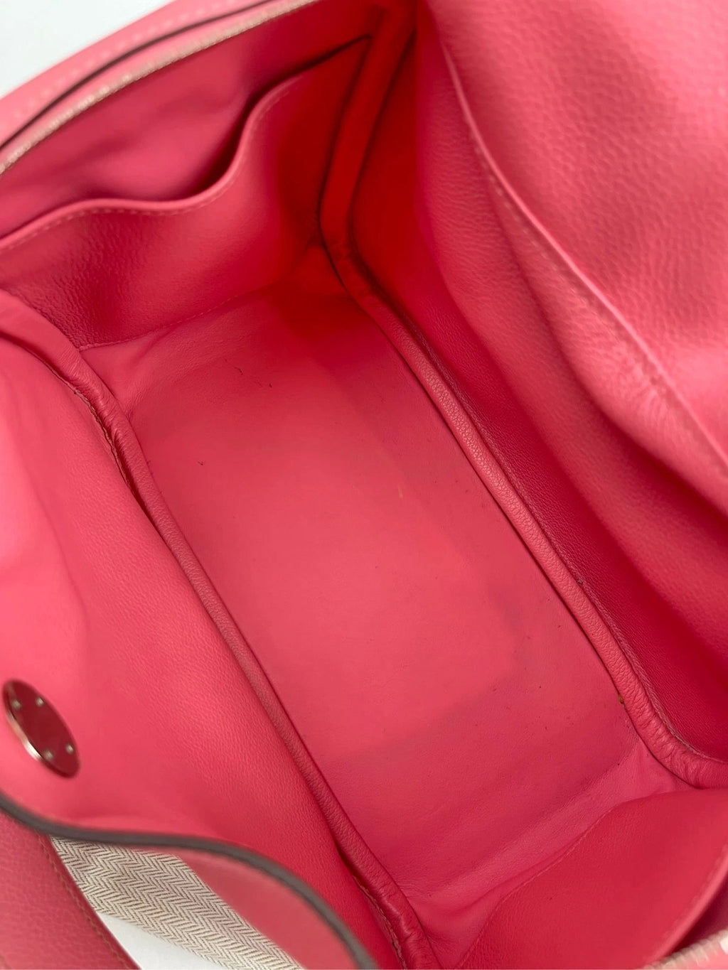 Hermes Lindy 26 A Stamp Epsom Leather Shoulder Bag For Women