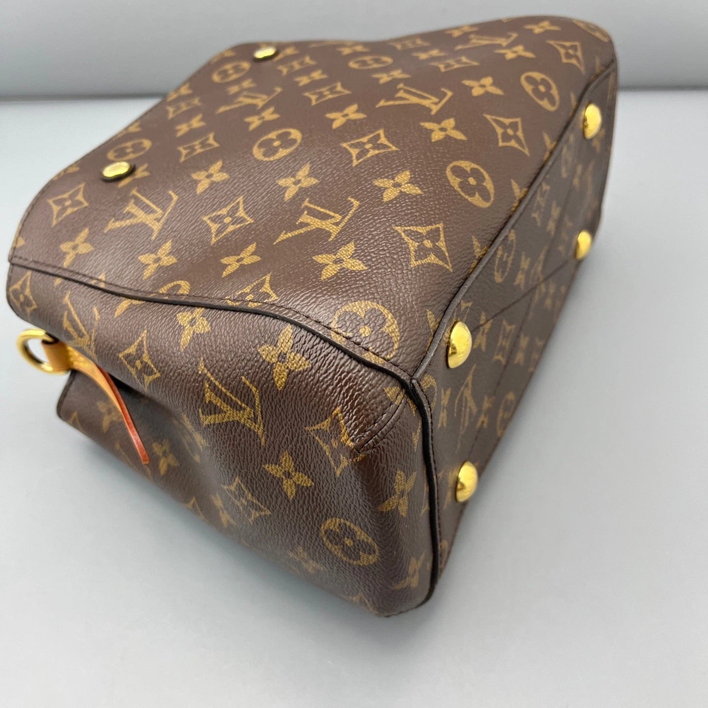 Authentic Louis Vuitton Montaigne BB Monogram Canvas Handbag Crossbody GHW
