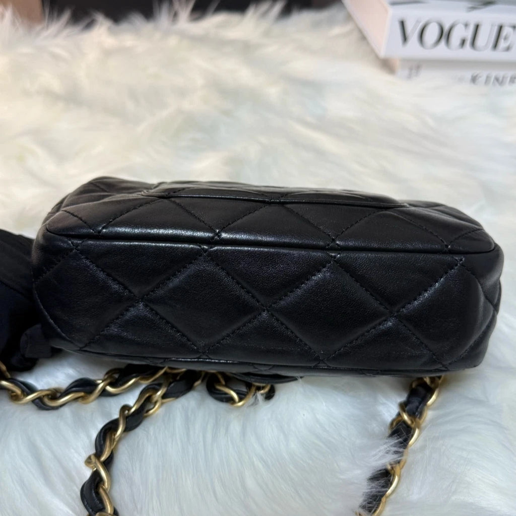 Authentic CHANEL Square Classic Flap Crossbody Bag For Women Pre-owned