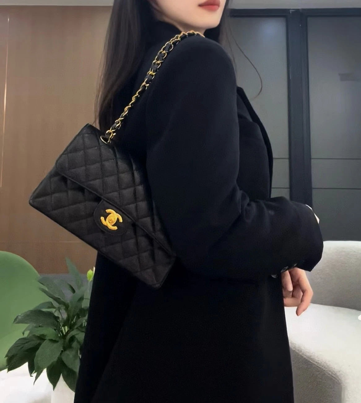 CHANEL Classic Flap Small Black Leather Shoulder Bag For Women