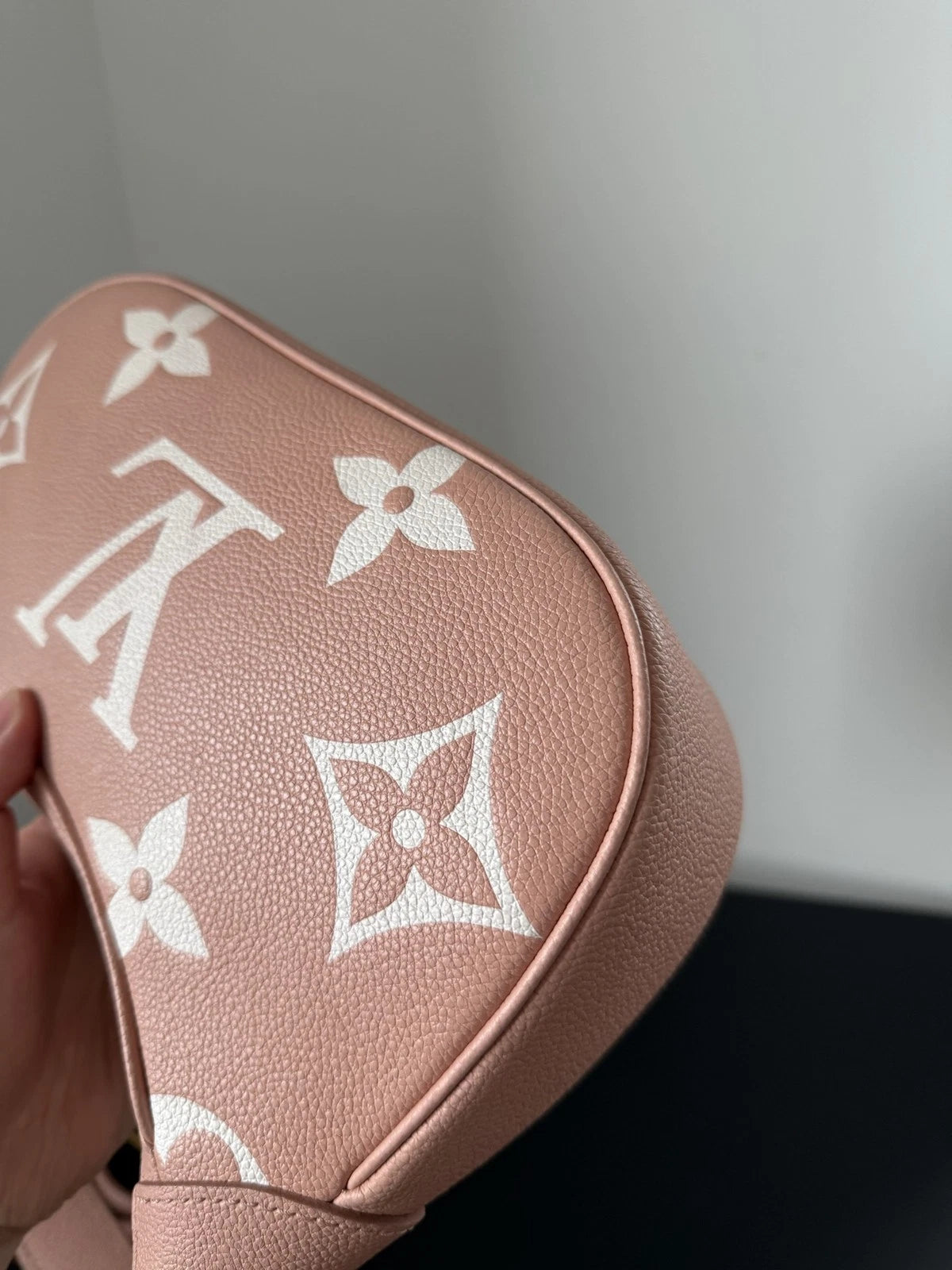 Louis Vuitton Boulogne Monogram Pink Crossbody Handbag Excellent
