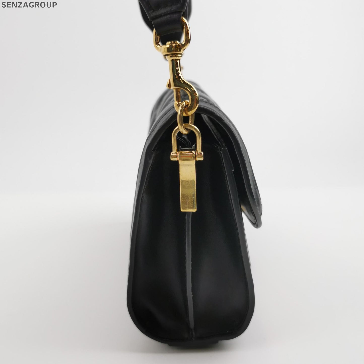 Gucci GG Matelassé Small Shoulder Crossbody Bag Black Gold Classic Women