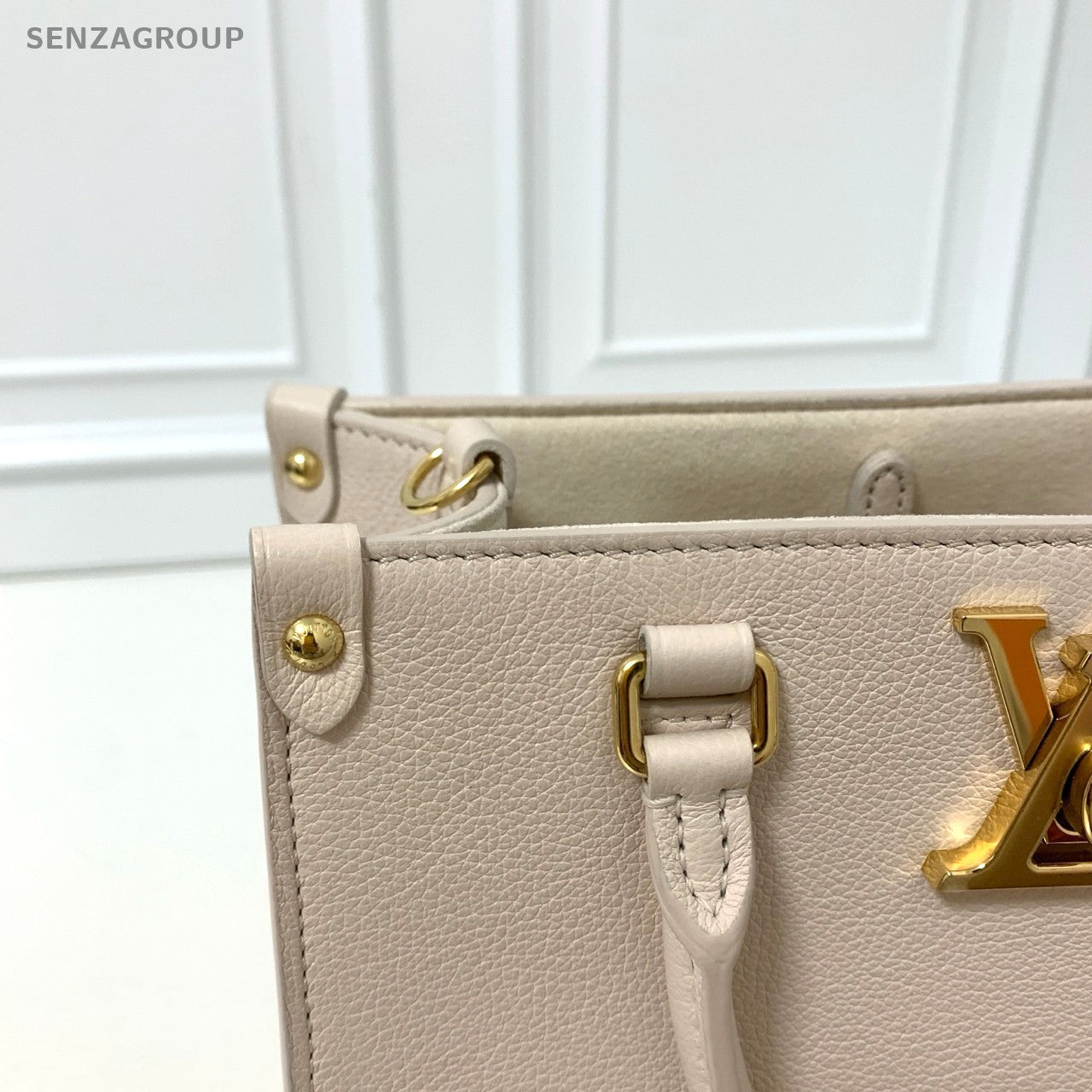 Louis Vuitton Lock & go tote Top Handle bag Calfskin Handbag Women Nude pink