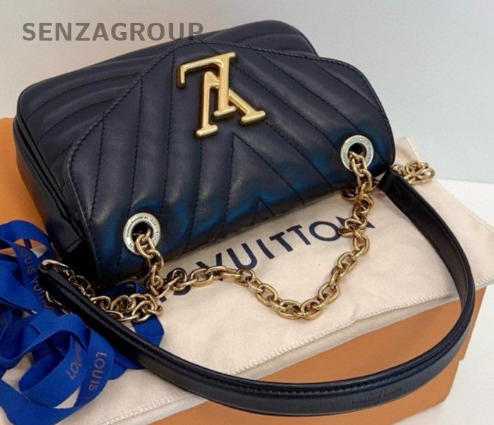 Louis Vuitton New Wave Chain Shoulder bag Crossbody Almost brand new