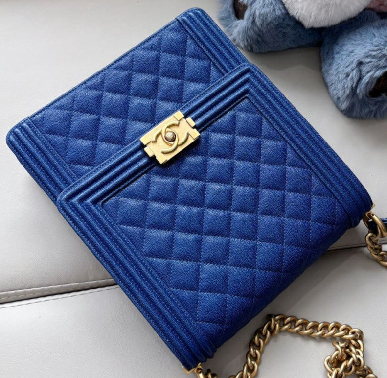 Louis Vuitton Leboy Vertical version Chain Shoulder bag Klein blue Women Gold
