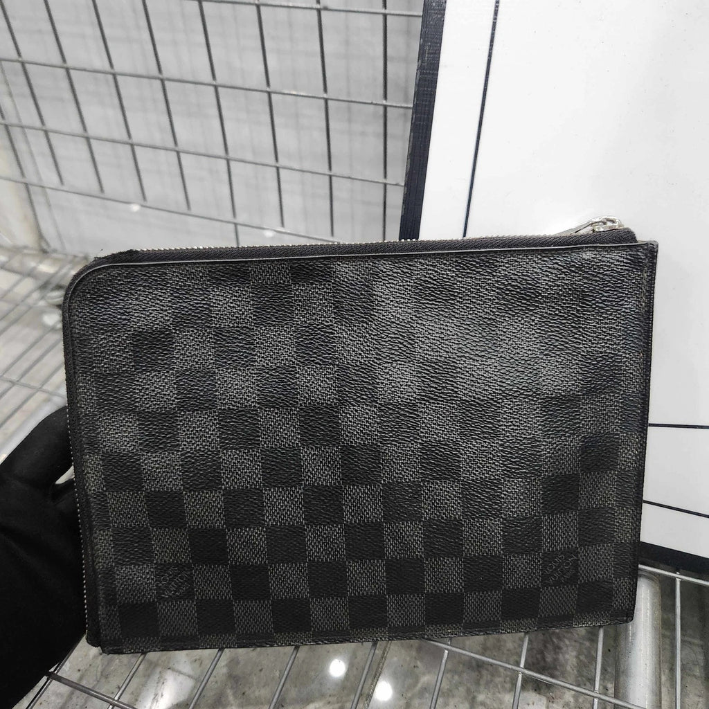 Louis Vuitton Black Damier Canvas Clutch For Unisex