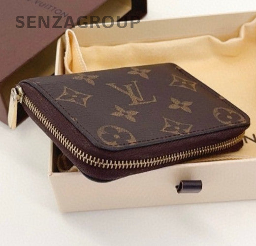 Louis Vuitton Monogram Purse Card Pack Almost Brand NEW