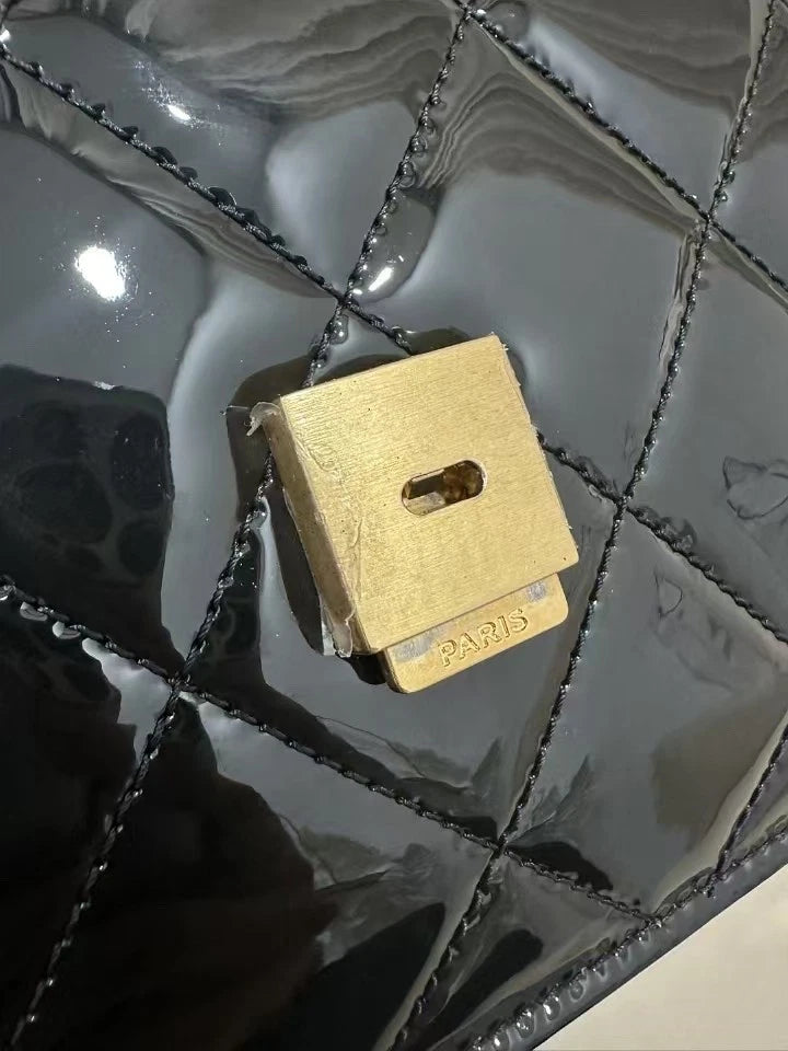 Chanel Pre-owned Black Patent Leather Crossbody Bag For Women