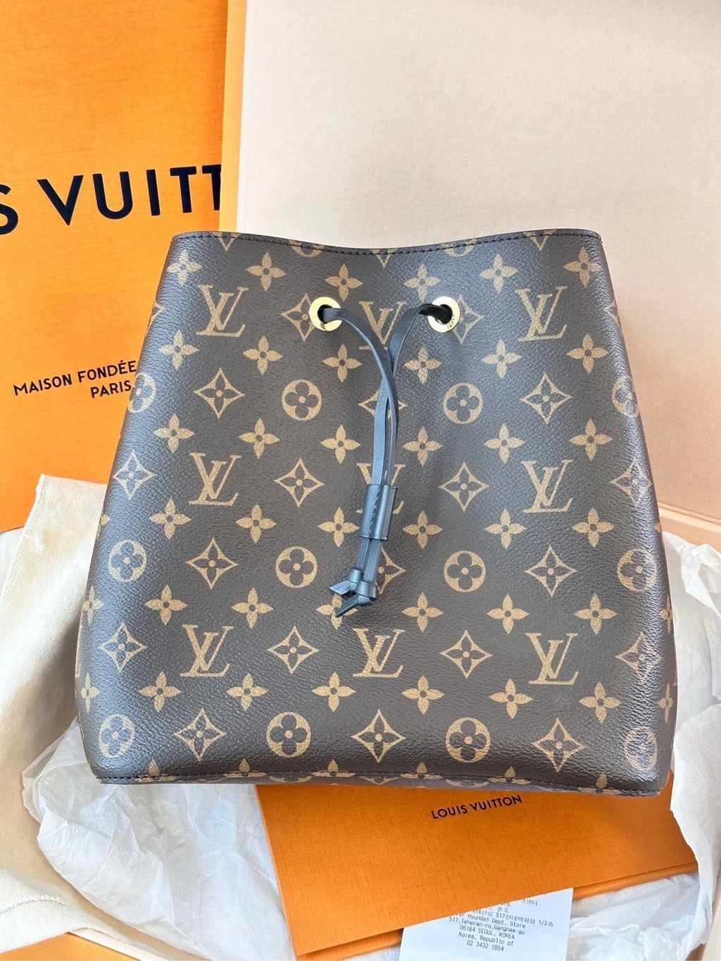 Louis Vuitton Canvas Bucket Shoulder Bag For Women