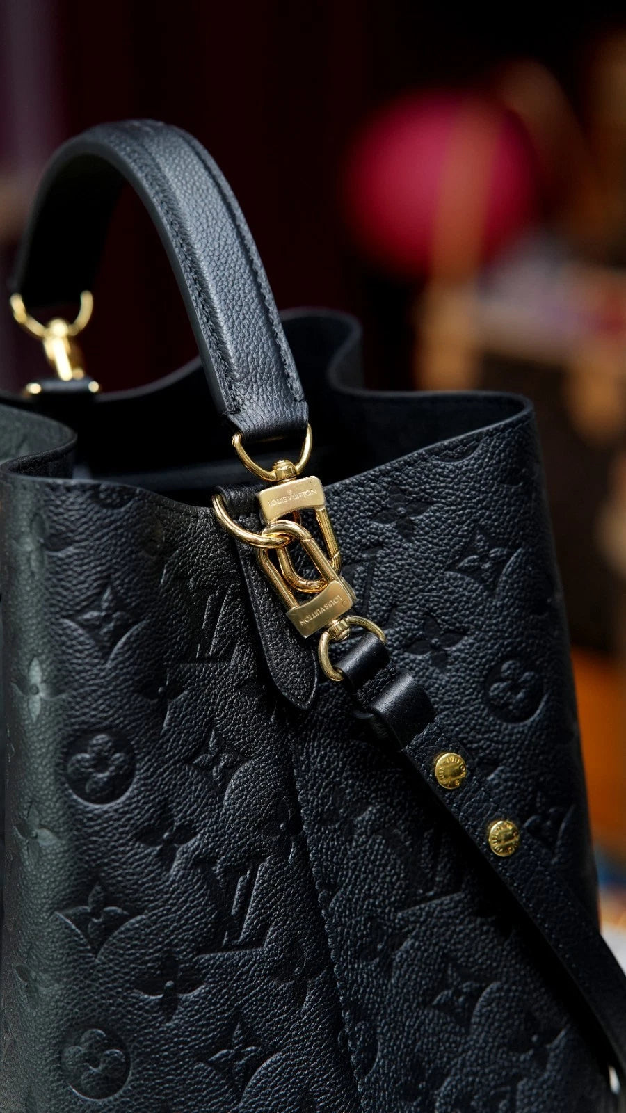 Louis Vuitton Neonoe MM M45256 Empreinte Black Shoulder Bag Excellent