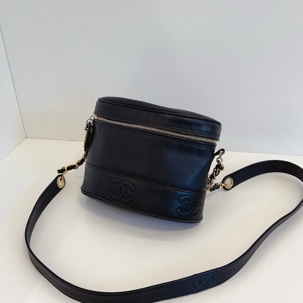 Chanel Calfskin Vintage Crossbody Black Gold Used Women Classic