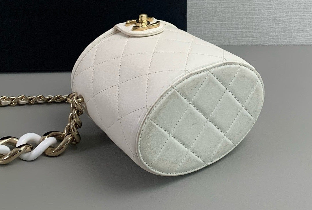 Chanel 20C Lambskin Diamond Pattern Chain Shoulder bag White Gold Women