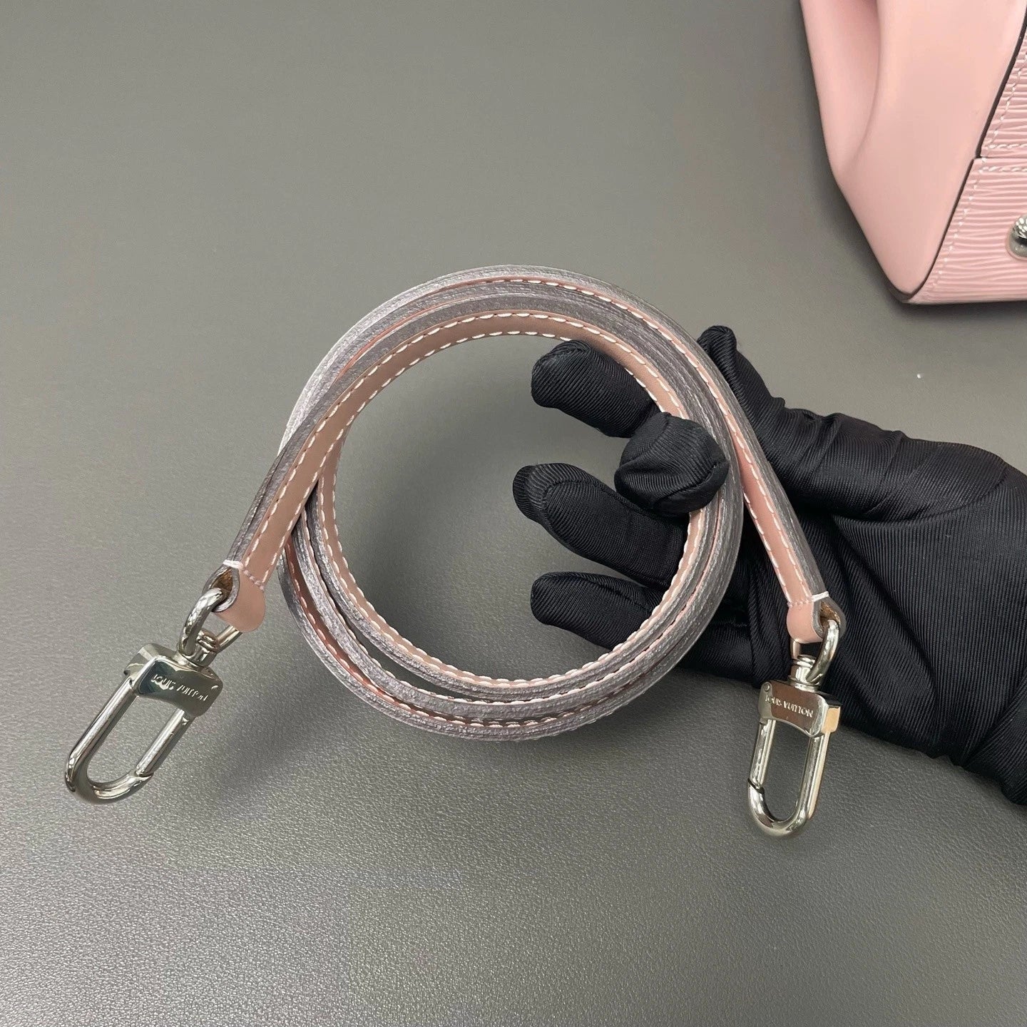 Louis Vuitton Cluny Epi Pink Crossbody Handbag Excellent