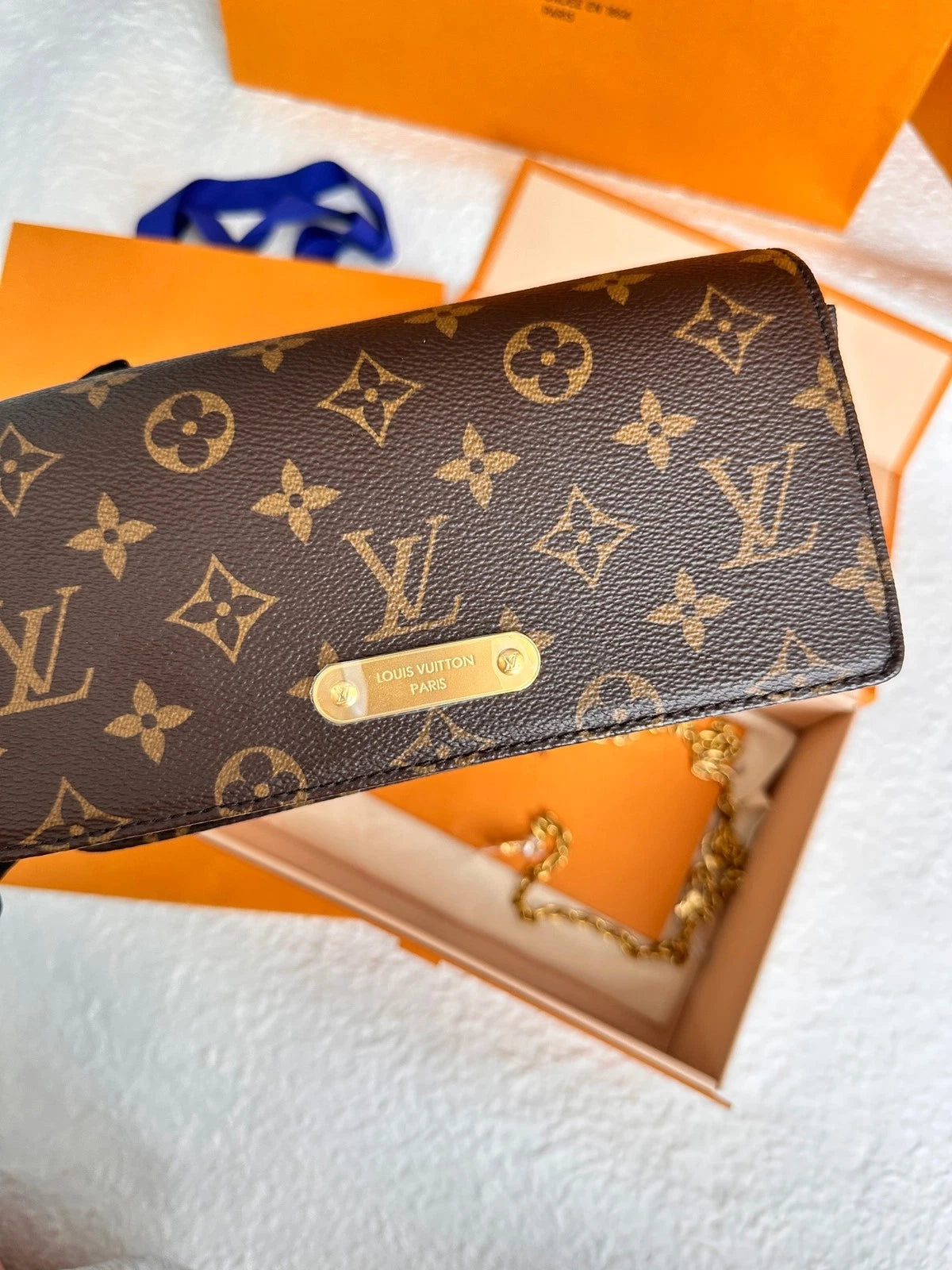 Louis Vuitton Lily WOC Leather Crossbody Bag For Women