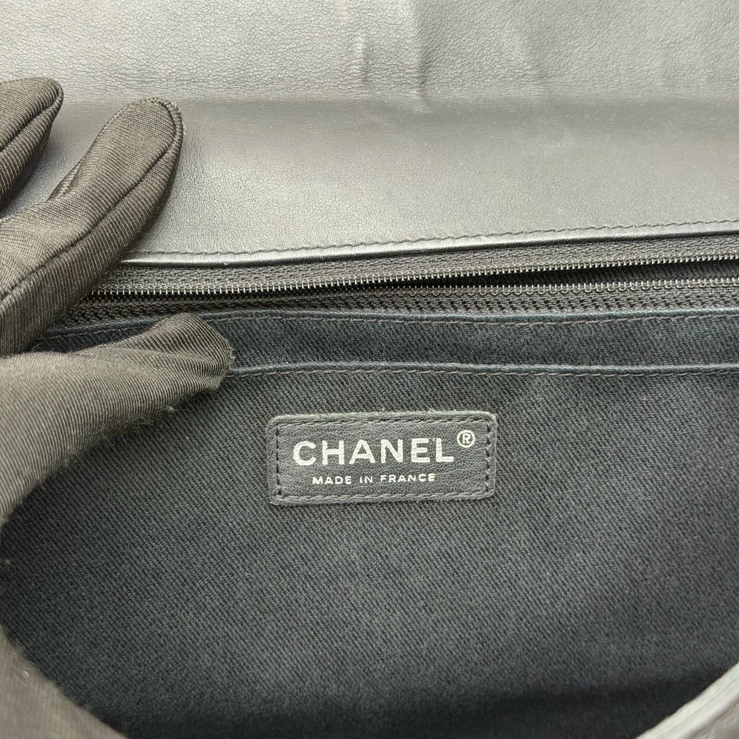 Chanel Diamond Chain Calfskin Shoulder Crossbody Bag Black Silver Women