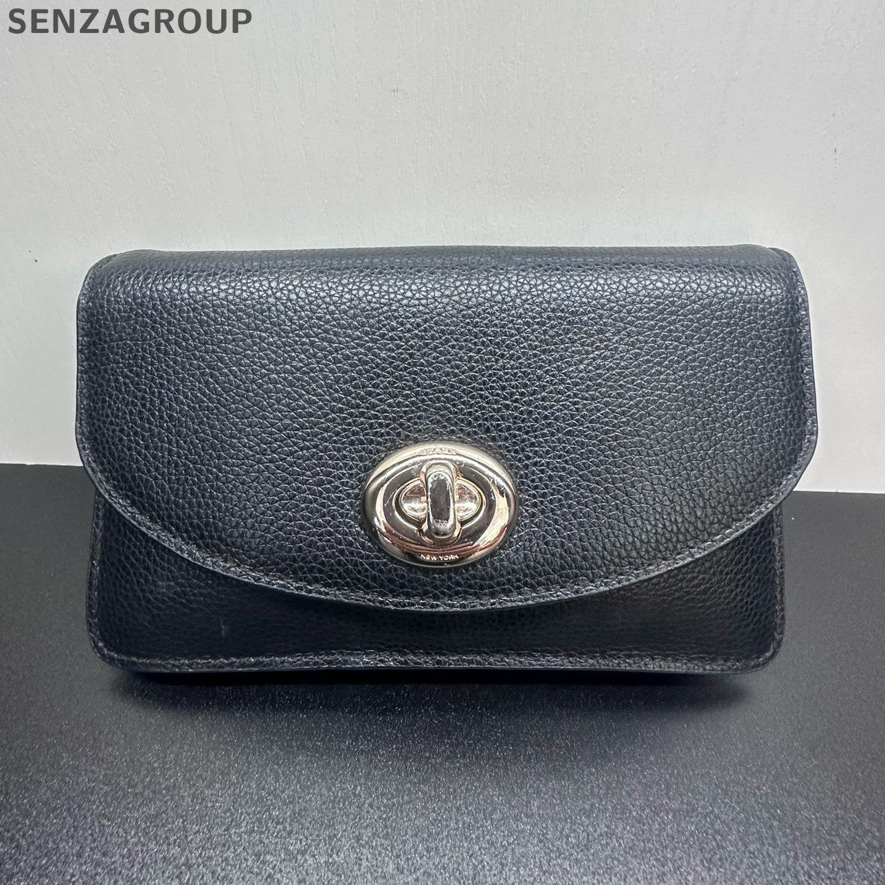 Coach Turnlock Chain Clutch Bag Black Gold Classic Women's Shoulder Bag