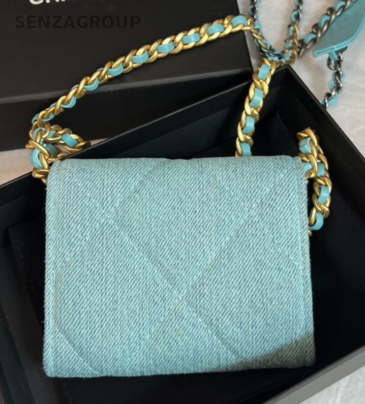 CHANEL 19woc Denim Crossbody Chain Bag Women Light Blue Brand New