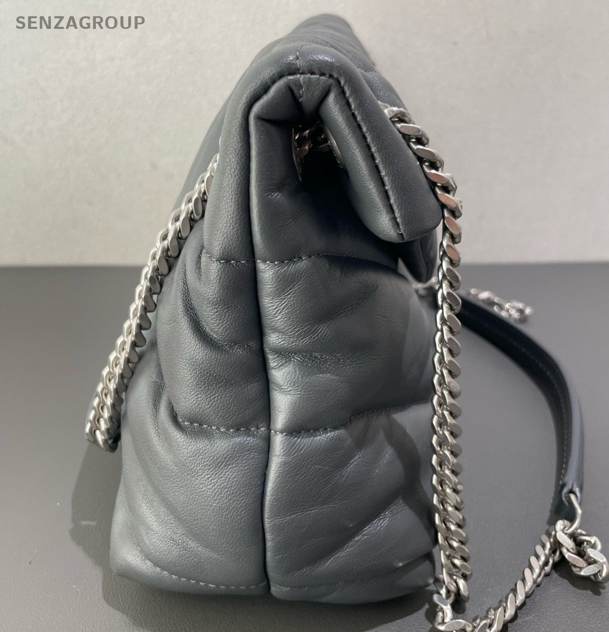 Saint Laurent LOULOU Lambskin Chain Shoulder Bag Crossbody Gray Silver Women