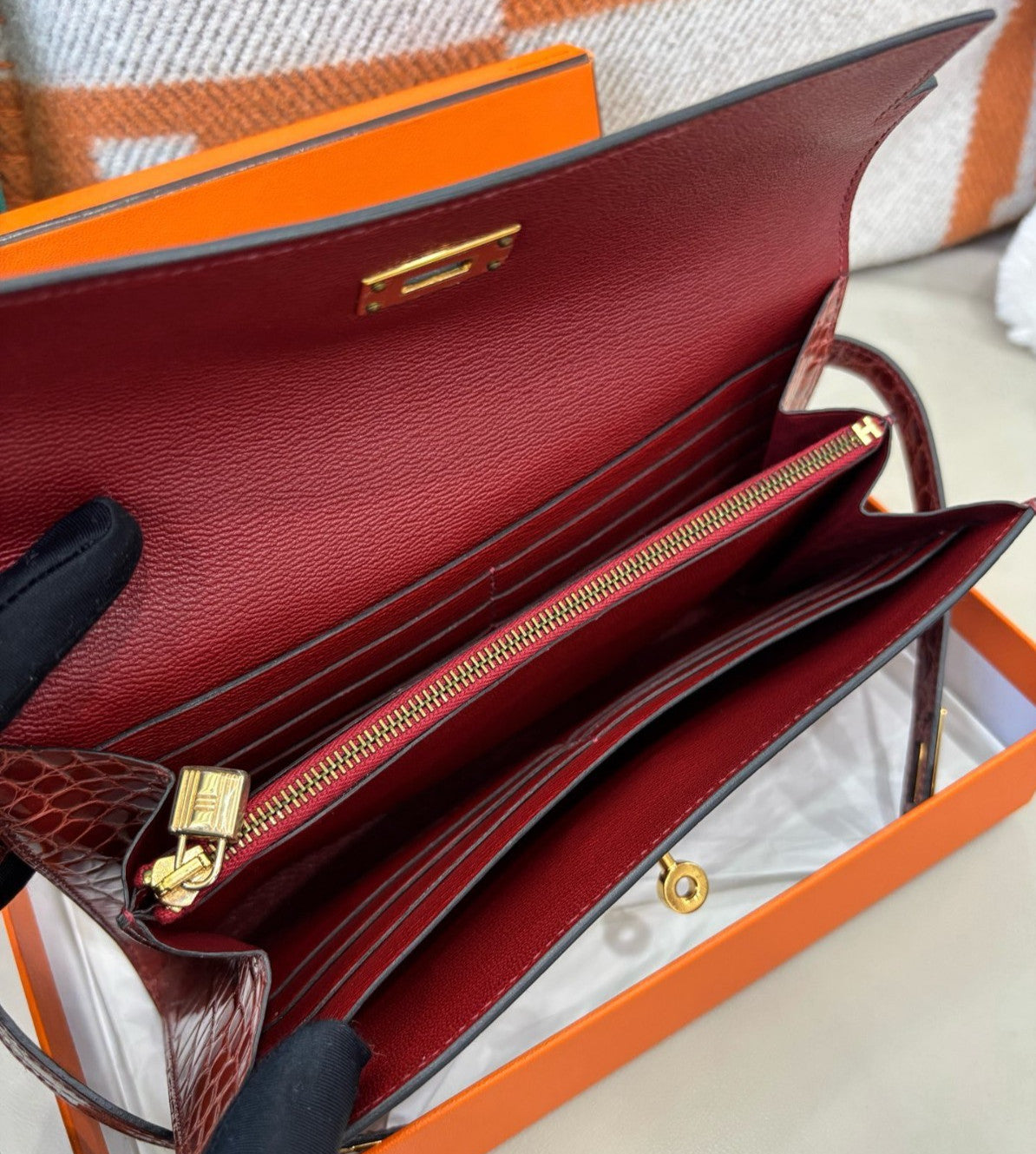 Hermes Kelly Long Wallet Red Gold Clutch Used Women Classic Fashion