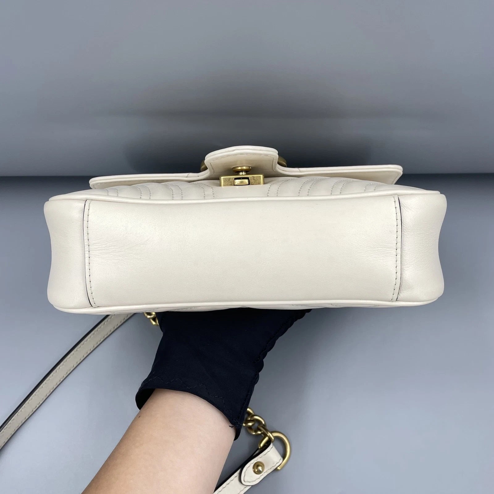 Gucci Marmont22 Leather Shoulder Bag For Women White Gold