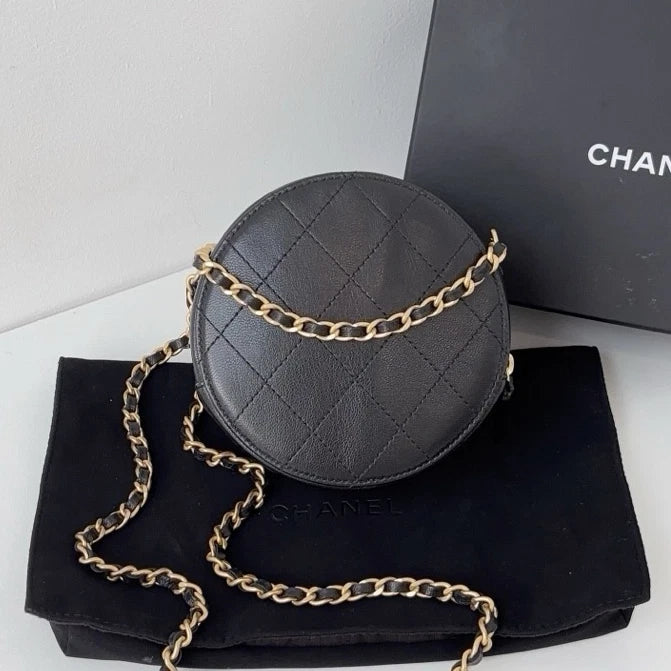 Excellent Chanel Pearl Round Bag Gold Chain Black Shoulder Bag Crossbody
