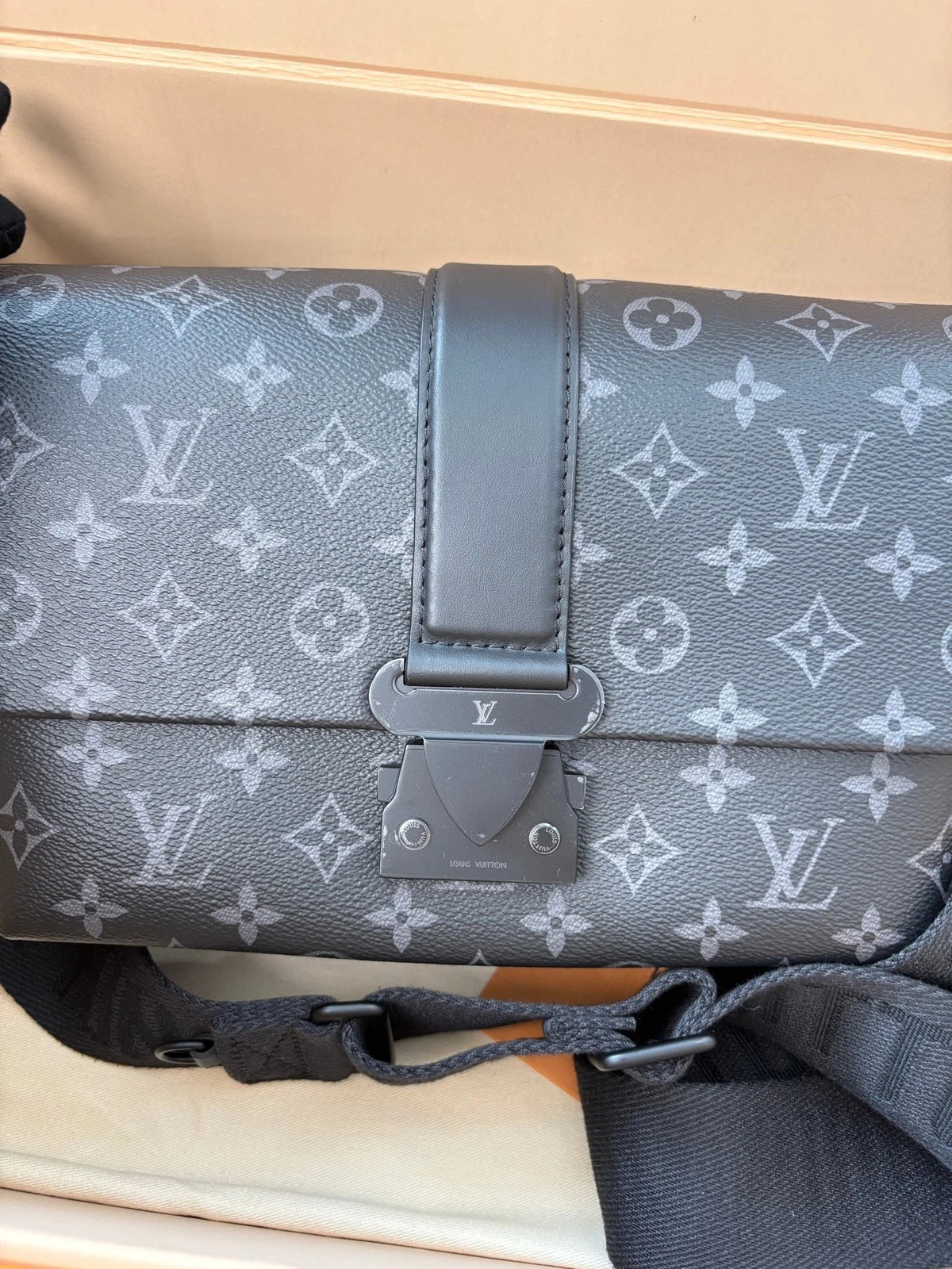 Louis Vuitton Black Canvas S-Cape Shoulder Bag For Women