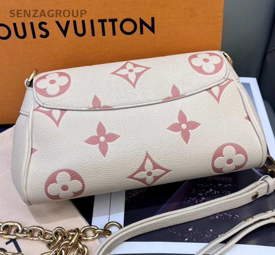 Louis Vuitton Favorite Monogram Chain Shoulder Bag White Gold Women Classic