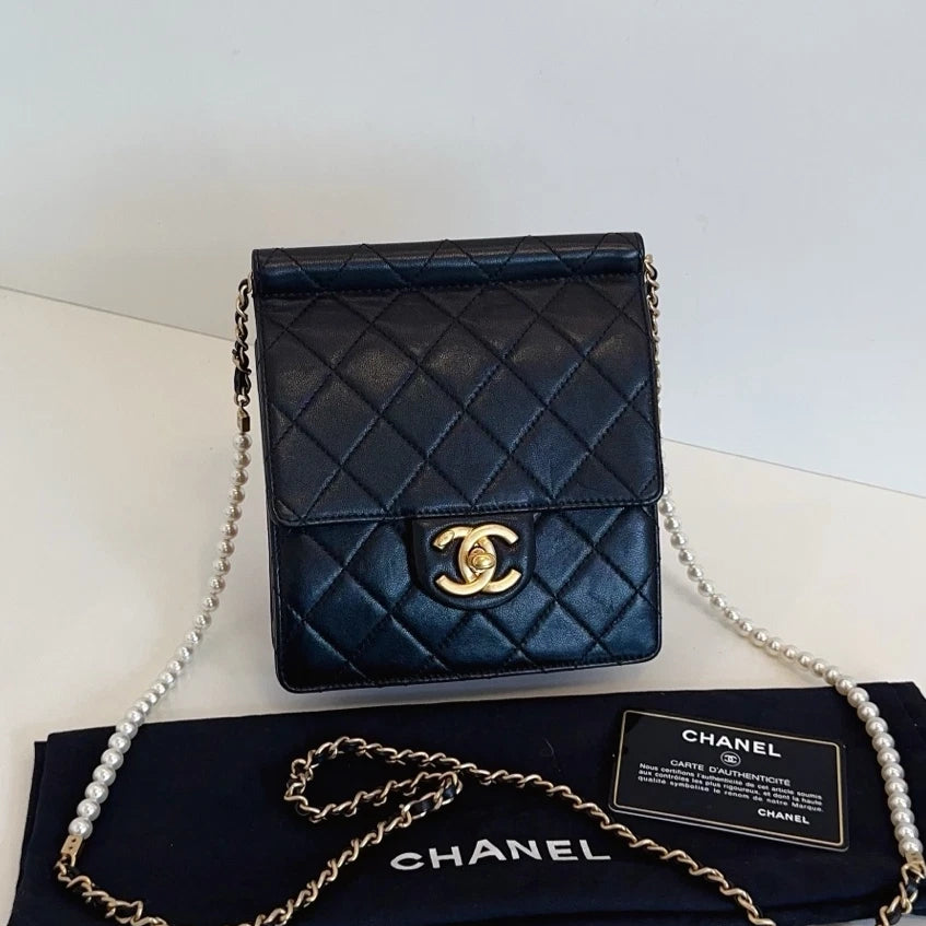 Chanel Chic Pearls Chain Crossbody Diamond Black Gold Women Classic Fashion