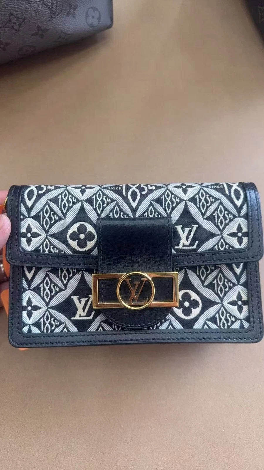 Louis Vuitton Daphne Crossbody Shoulder Bag For Women