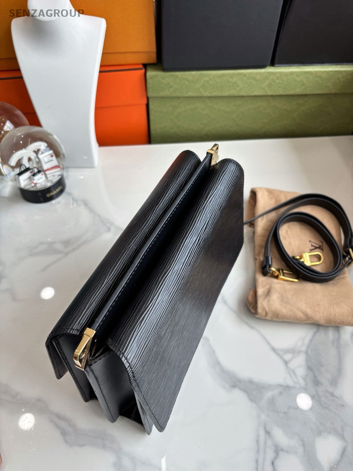 Louis Vuitton Water ripples All Black Shoulder bag Black Gold