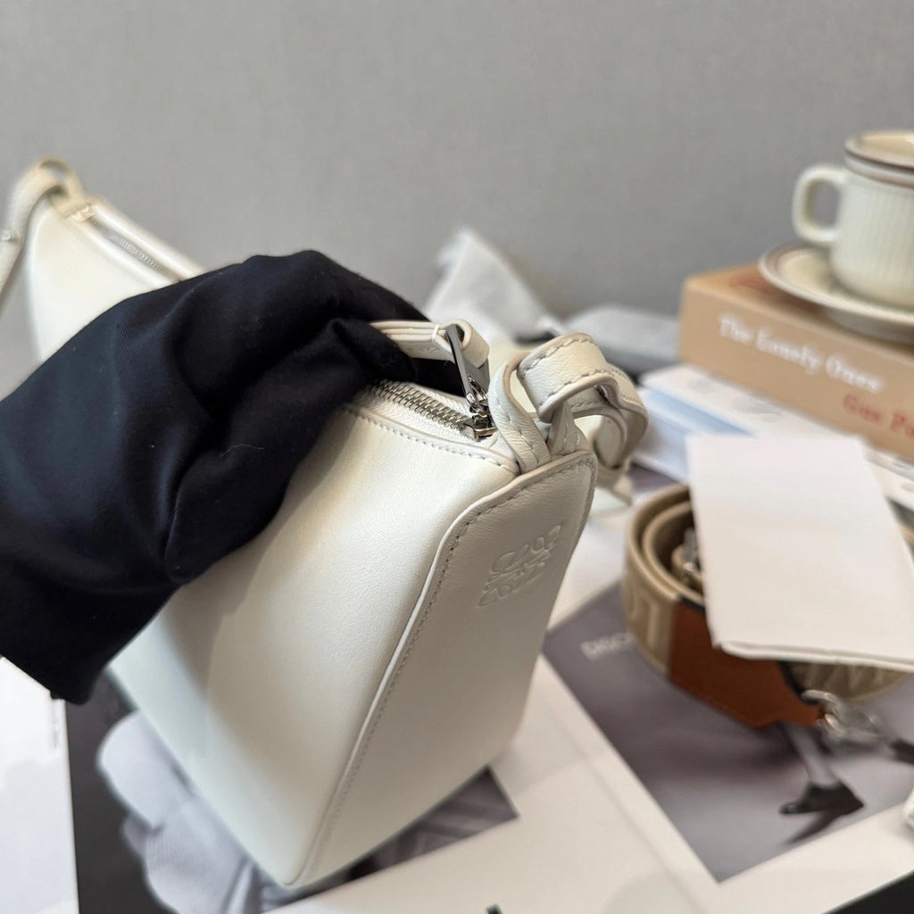 Excellent Loewe Hammock Hobo Mini White Handbag Crossbody Silver Hardware