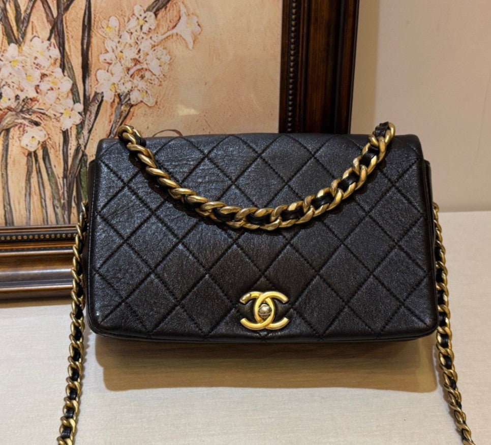Chanel Diamond Chain Black Gold Shoulder Bag Crossbody Used Women Classic