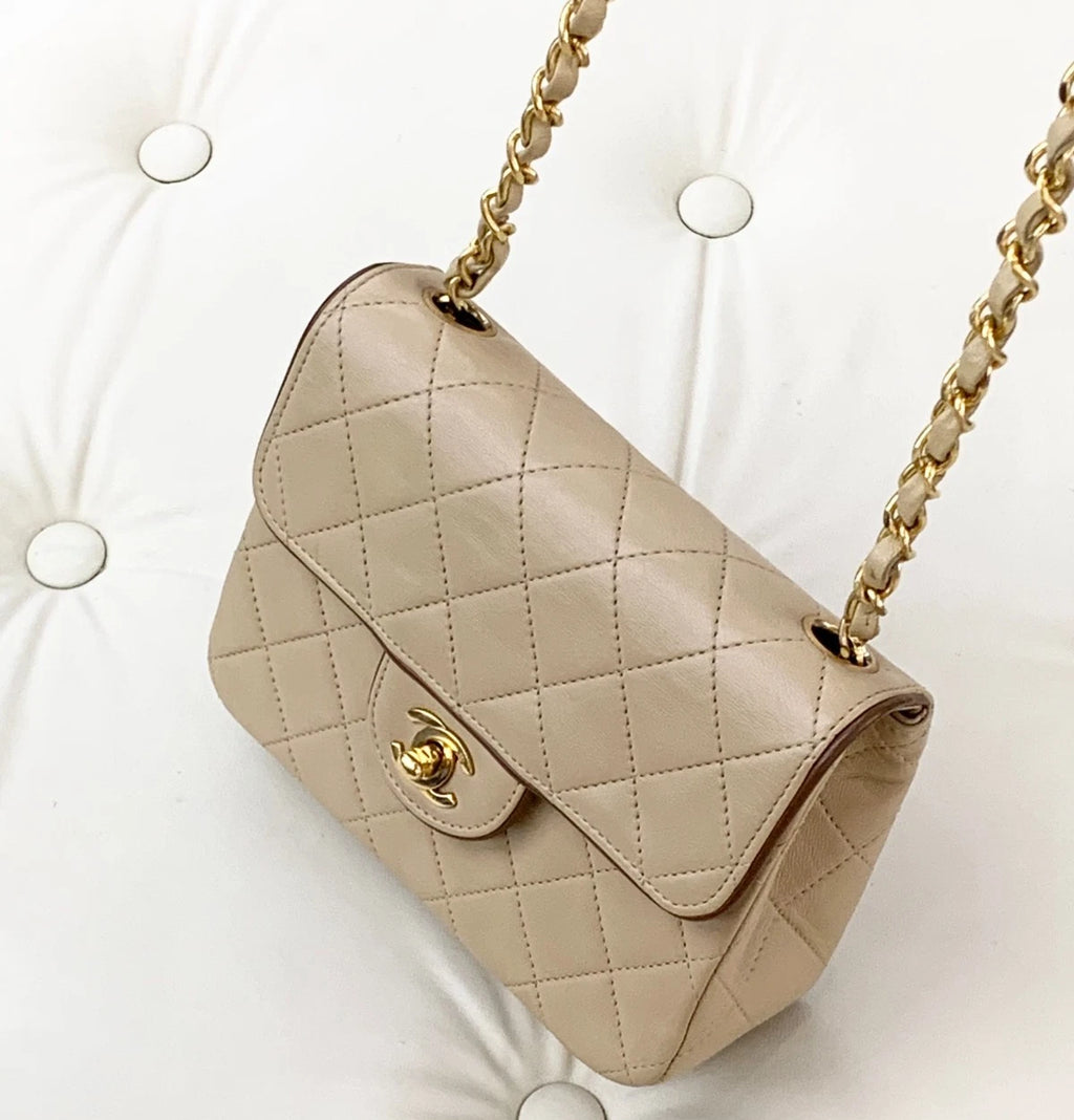 Chanel Vintage Lambskin Shoulder Bag Crossbody Bag Women S