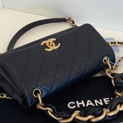 Chanel Classic Flap 21P Chain Shoulder Bag Crossbody Black Gold Women Fashion