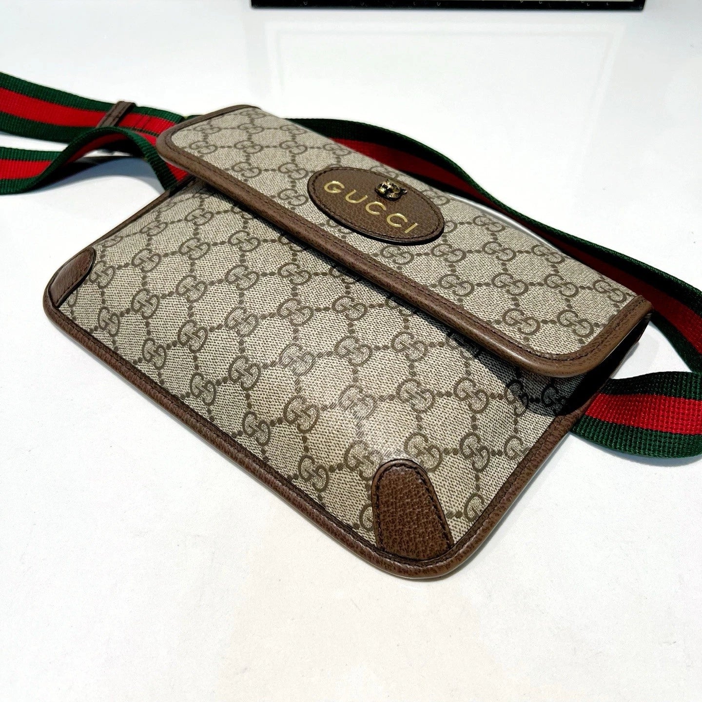 Gucci Beige GG Supreme Canvas Brown Trim Crossbody Women