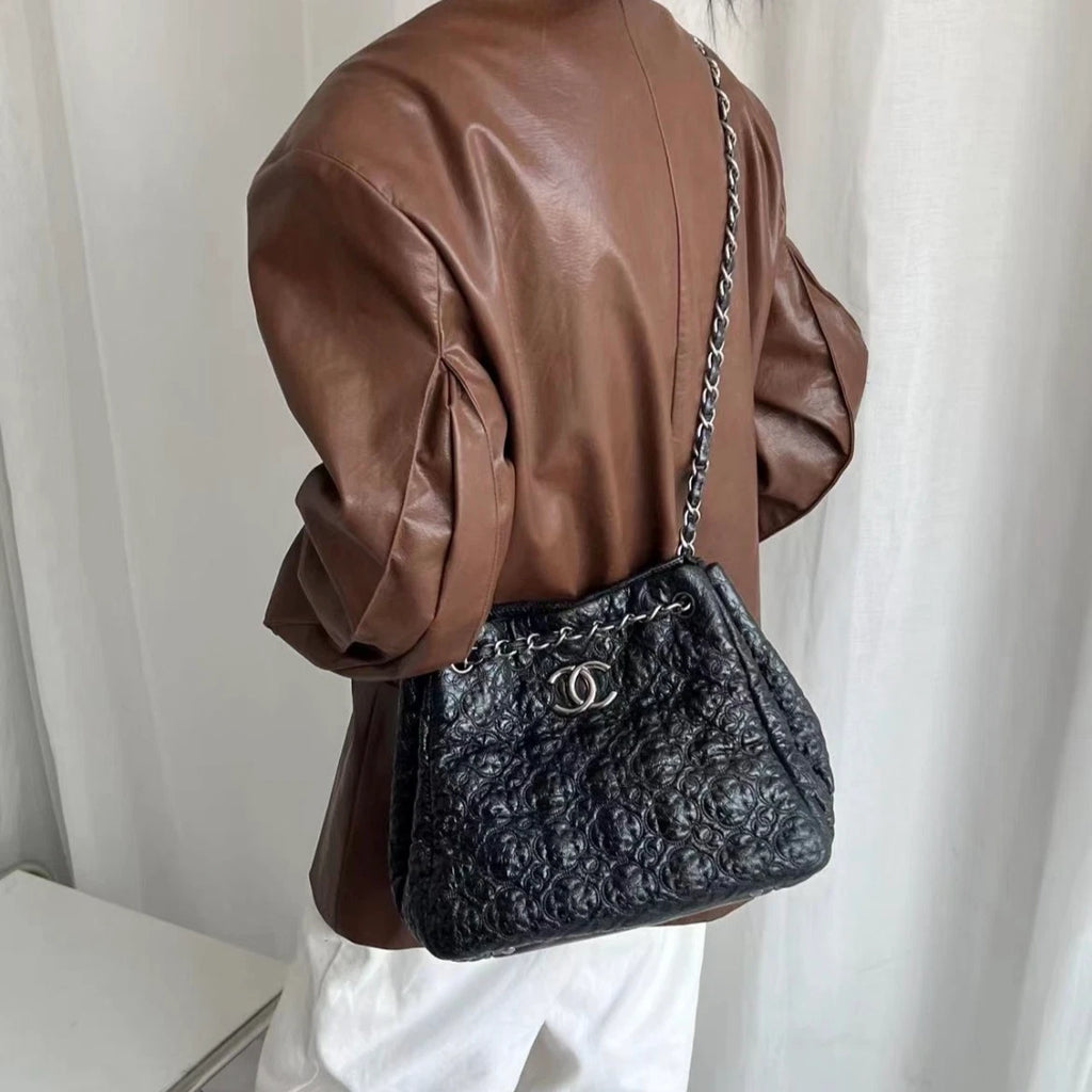 Chanel Bucket Chain Oil Wax Shoulder Crossbody Bag Black Excellent