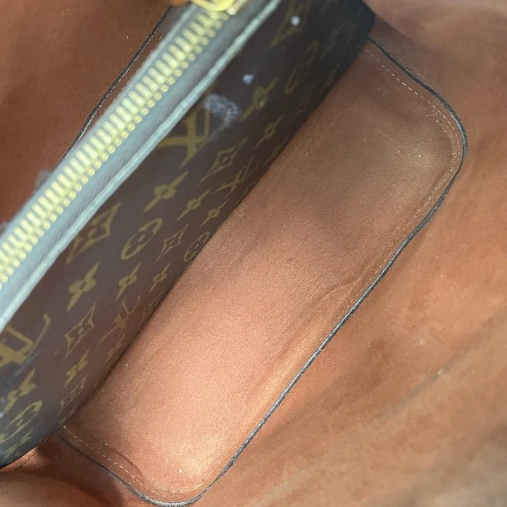 Louis Vuitton Neonoe Monogram Canvas Medium Brown Bucket Bag Women